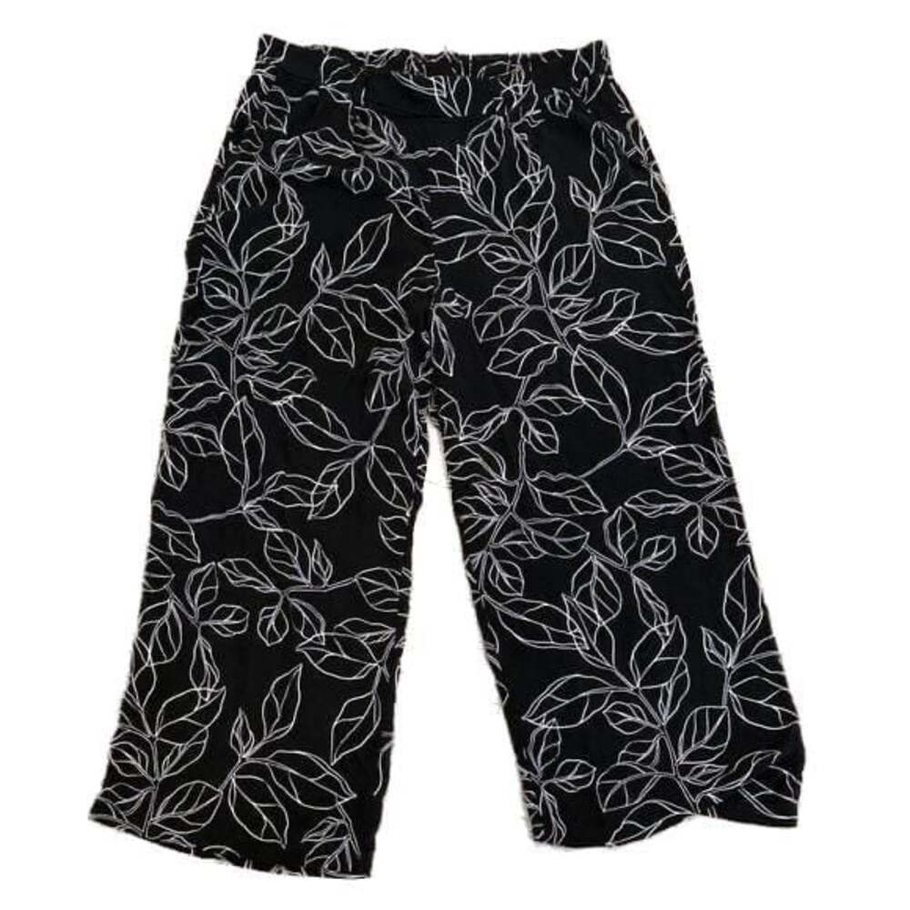 Torrid Black & White Leaf Print Wide Leg Pants Size 2X